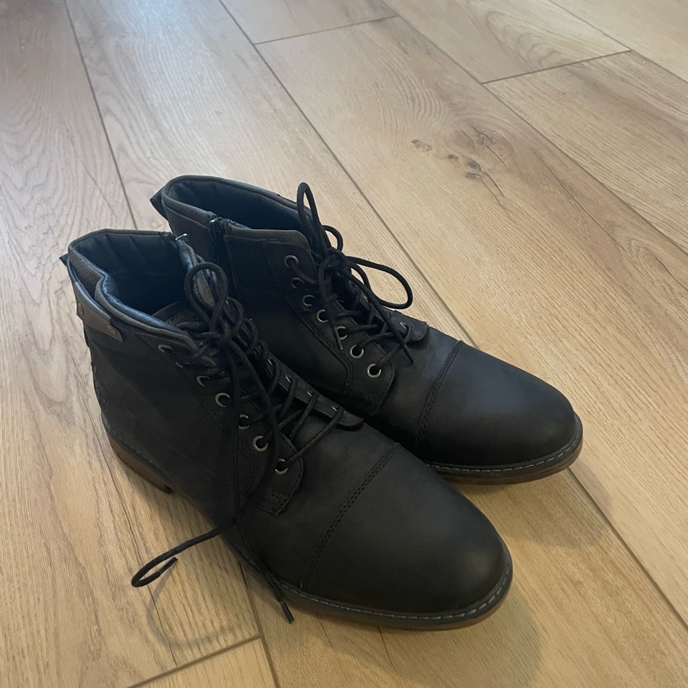 Black B-52 boots by bullboxer men’s size 11